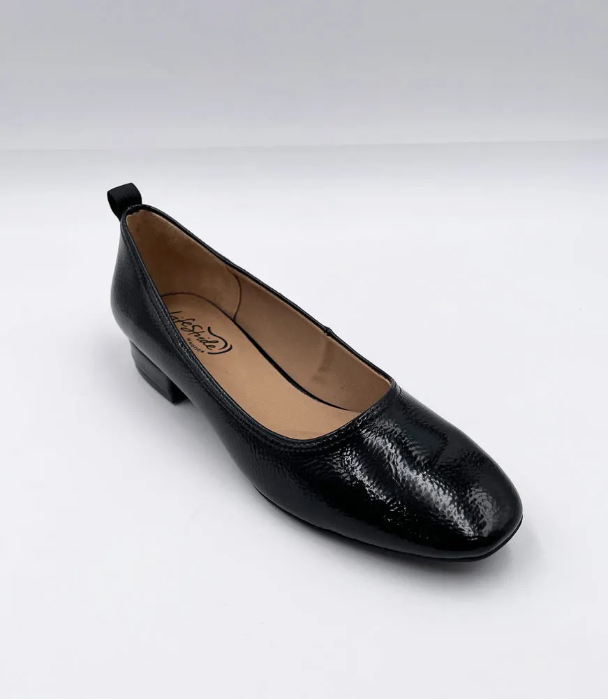 Cameo in Black by Life Stride