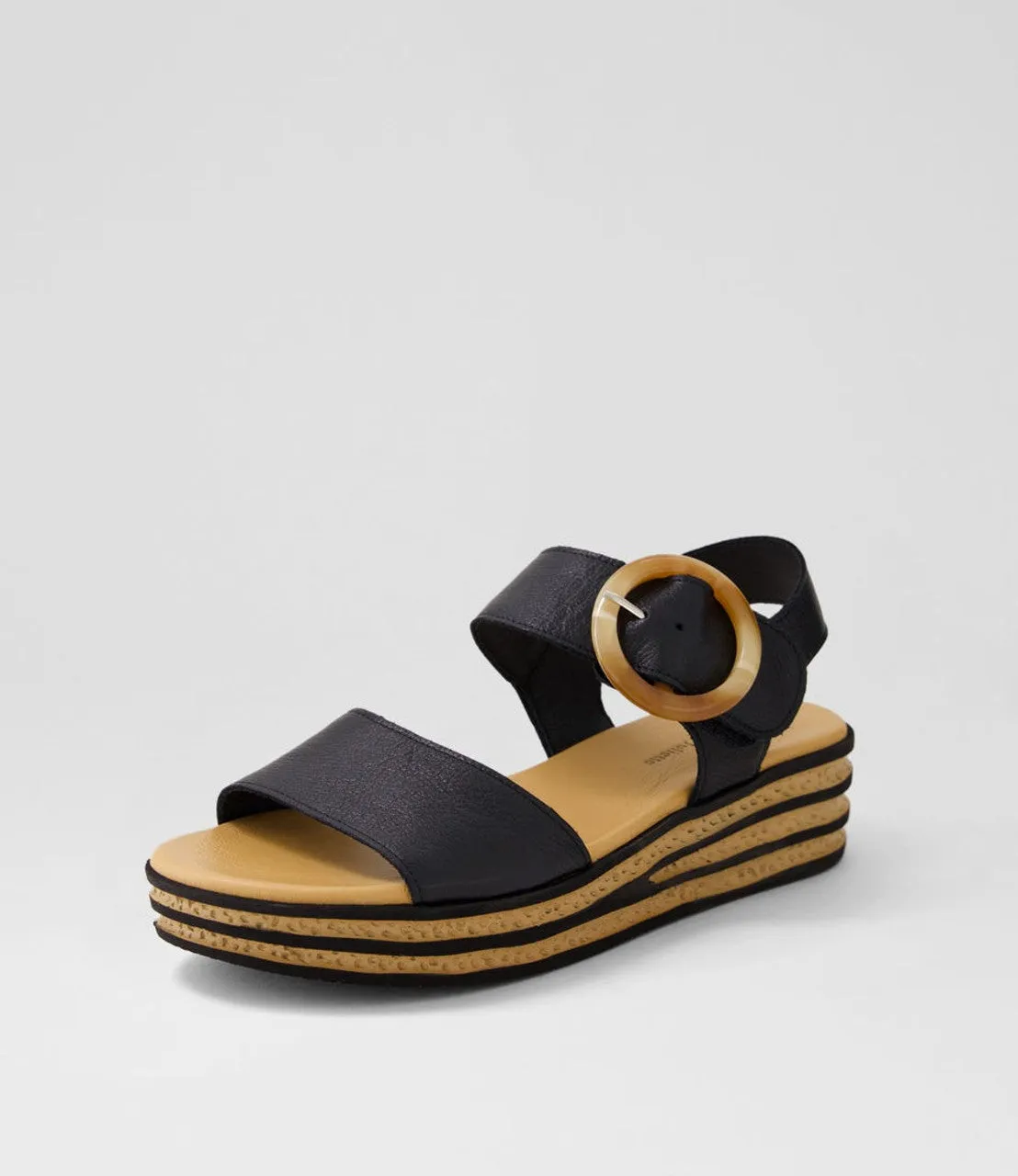 Cubbie Leather Wedge Sandal - Black