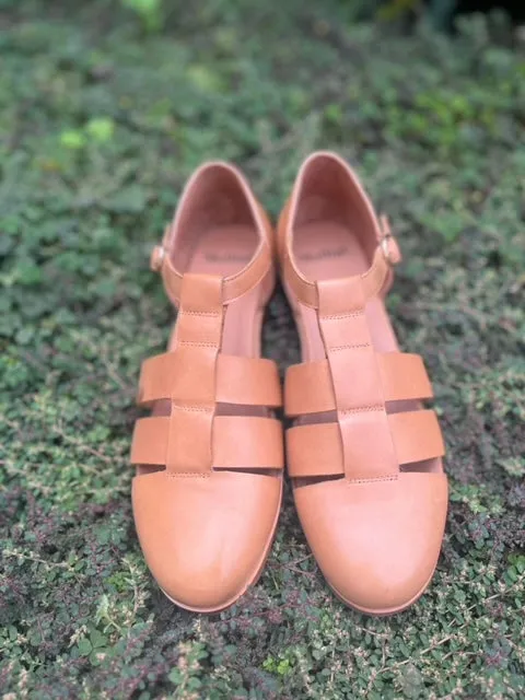 Quizzed Sandal - Camel