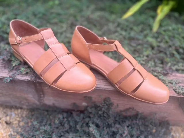Quizzed Sandal - Camel