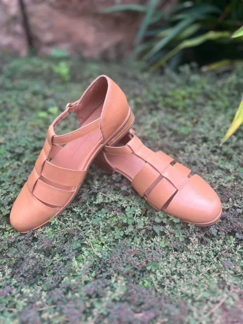 Quizzed Sandal - Camel